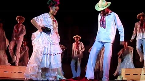 La Bamba De Veracruz Ballet Folklorico De Mexico De Amalia