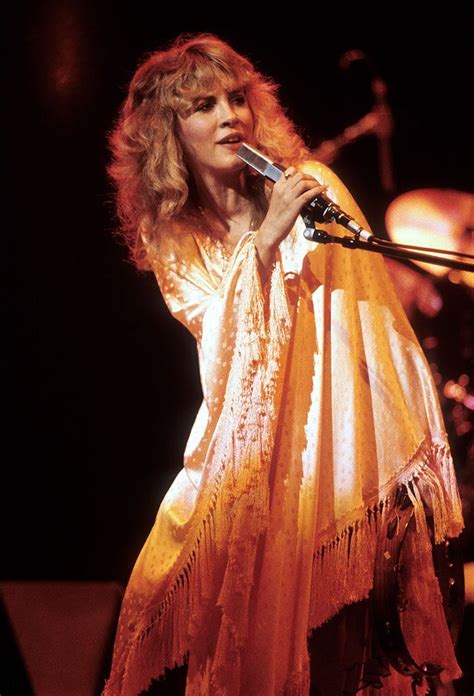8 Timeless Stevie Nicks Outfits We'd Still Wear Today (and Not for