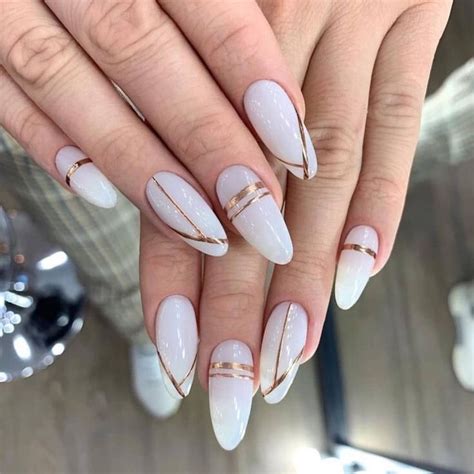 Descubre la tendencia en uñas 2020, una gran variedad de diseños y colores para todos los gustos. 57+ Mejores Diseños de Uñas en Tendencia (2020) - Moda y ...