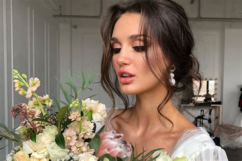They are as slight and spontaneous as the atmosphere of the place, you choose for your wedding ceremony. The Ultimate Guide to Wedding Hair: 52 Styles That Are ...
