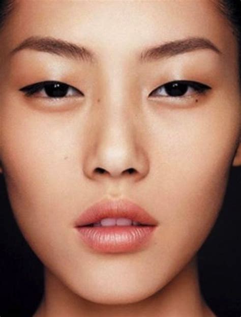 Liu Wen Asian Makeup Monolid Makeup Asian Eyebrows