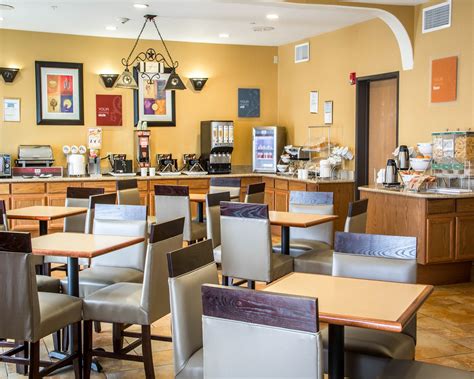 At comfort inn fiesta, you will always find the highest level of quality in affordable accommodations. Comfort Suites in San Antonio - Comfort Suites near Seaworld