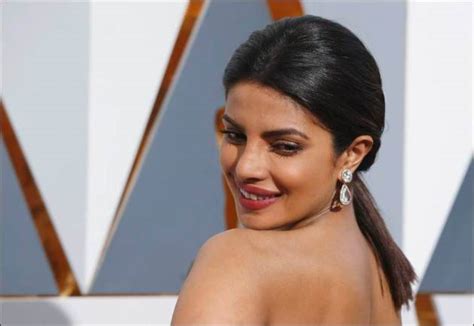 Oscars 2016 Priyanka Chopra Dazzles At Oscars Party After Stunning In