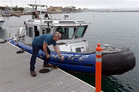 New Redondo Beach Patrol Boat Hits The Water In King Harbor Daily Breeze