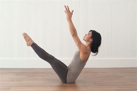 Balancing Yoga Poses List Of Balancing Asanas Benefits And Tips