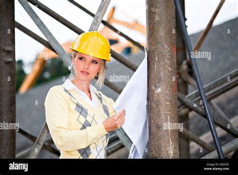 Female Architect Hi Res Stock Photography And Images Alamy