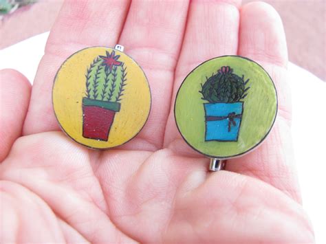 Cactus Round pins (shrink plastic) | Shrink plastic jewelry, Shrink plastic, Plastic jewelry