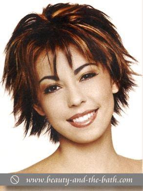 Hayley williams with messy wavy hairstyle. Short Hairstyles With Layers - Beauty and the Bath | Short ...