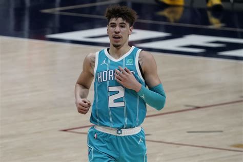 LaMelo Ball Undergoes Wrist Surgery | Hoops Rumors