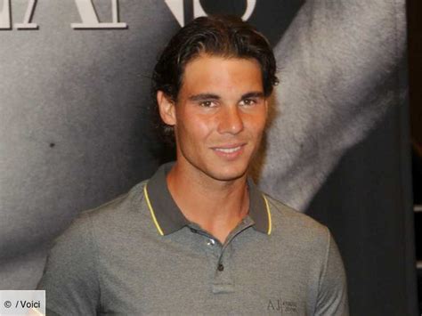 Rafael Nadal Pose Pour Armani Voici