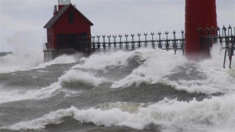 Photos Fall Storm Stirs Up High Waves On Lake Michigan