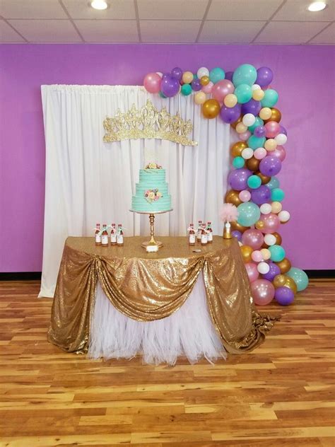 Baby shower decorations & decorating ideas to celebrate the new arrival. Main Table Decoration, Balloon garland, princess, crown ...