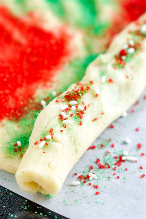 These super cute christmas cookies from the 28 day weight loss challenge look fancy but they're they're great cookies to make with the kids to take to a christmas party or even to wrap in. Sugar Cookies for Christmas - Lemon Peony
