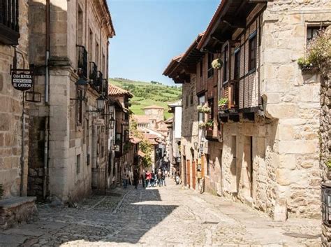 15 Most Beautiful Villages And Towns Of Spain Triphobo Northern Spain Travel Lingere