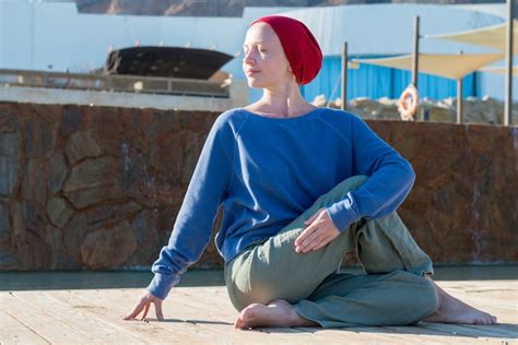 Free Photo Woman Doing Yoga