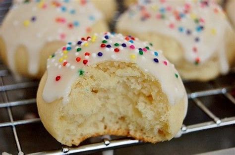 Auntie mella's italian cookies are one of those. Auntie Mella's Italian Soft Anise Cookies | Anise cookies ...