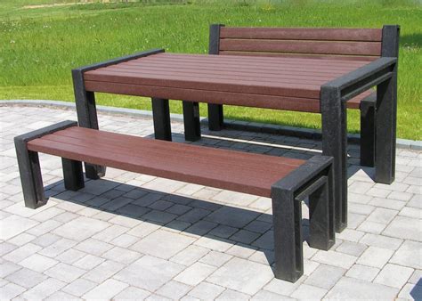 Genieße dein essen mit der ganzen familie an deiner neuen sitzgruppe modern, klassisch oder landhaus tolle kombinationen jetzt neu einrichten! Kunststoff Sitzgruppe - RK-Shop Recycling Kunststoff Produkte