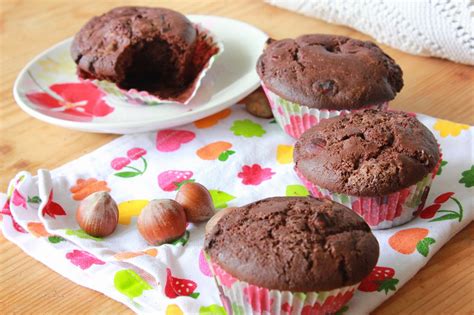 Les muffins chocolat sans gluten avec gourmandise et noisettes