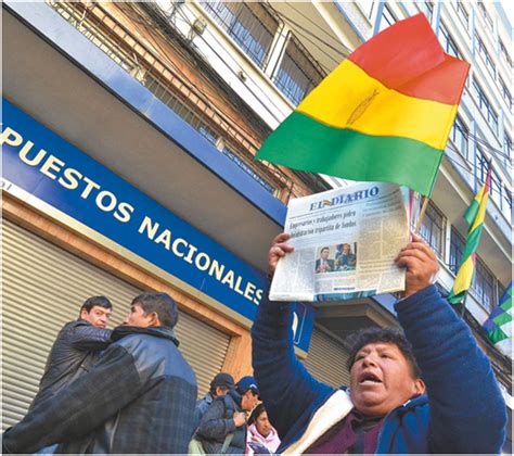 Impuestos de Bolivia persigue a medios privados y no fiscaliza la tributación de los estatales