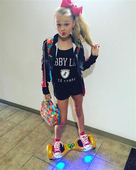 Jojo Siwa On Instagram California Living 🌟💕🌴💖 ️💗 Jojo Siwa Outfits