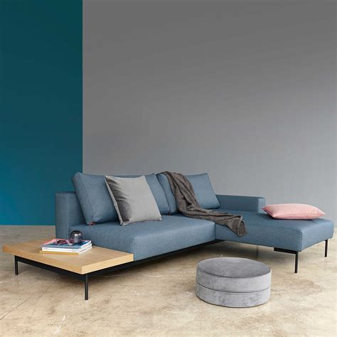 Auf einem ecksofa können sich mehrere personen bequem aufhalten und du kreierst damit platz für einen sozialen treffpunkt in. Innovation Ecksofa Bragi mit Tisch - Ecksofas - Sofas ...