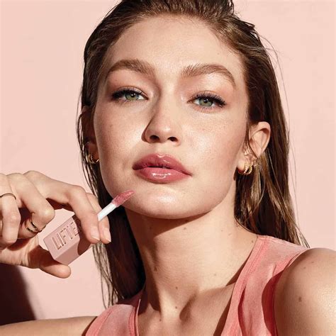 The Show Goes On For Maybelline New York Daily Front Row Gigi Hadid Beauty Bella Gigi Hadid