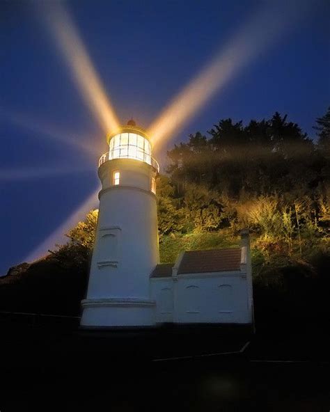 Heceta Head Lighthouse Oregan Us Shines A Beam Out To Sea Visible For