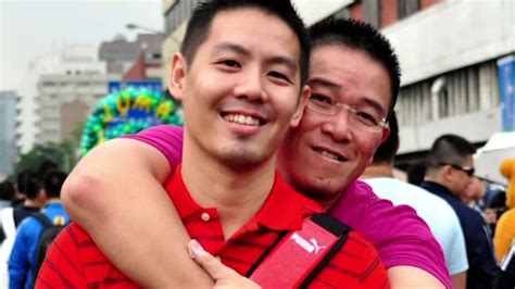 Singapores Same Sex Couples Fight For Equal Rights Cnn