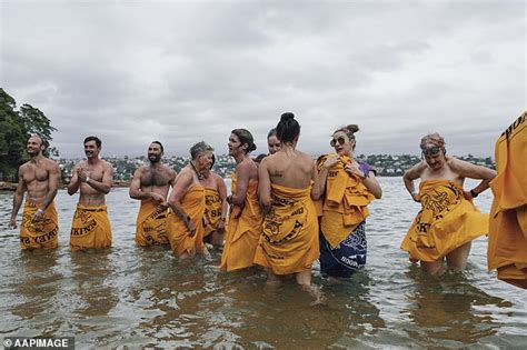 Sydney Skinny Swim Hundreds Go Naked At Cobbler S Beach For World S