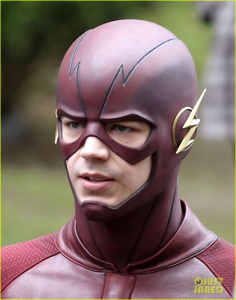 Grant Gustin Gives Out Bunny Ears On The Flash Set Photo 3333041