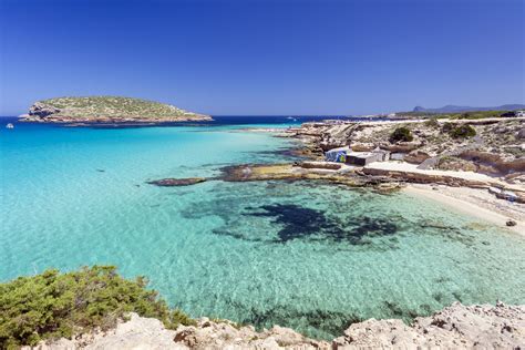 It is a small island, but nevertheless has more than 80 beautiful beaches. Five amazing Ibiza beaches in the Mediterranean - White Island Villas