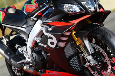 Easily connect with your local aprilia dealer and get a free quote with motodeal. 2020 Aprilia Tuono V4 1100 Factory and RSV4 1100 Factory ...