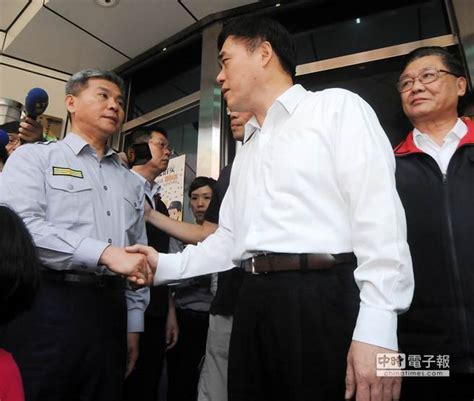 71,318 likes · 2,267 talking about this. 台北市長郝龍斌慰勞力挺分局長方仰寧 - 焦點 - 中時