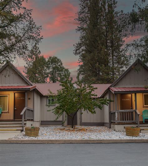 Buck Meadows Lodge Photo Gallery In Yosemite National Park Hotels