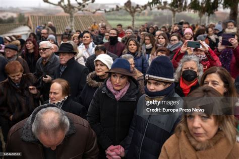 Audience At The Performance Of The Auto De Los Reyes Magos On News