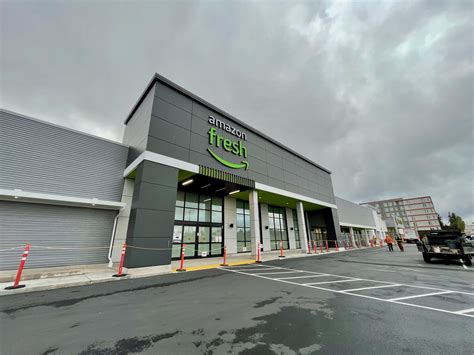 Amazon Opens New Fresh Grocery Store In North Seattle Plaza Another