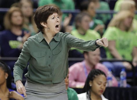 Muffet McGraw Retires Hall Of Fame Notre Dame Womens Basketball Coach Steps Down After