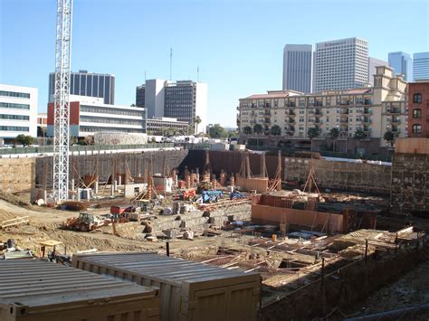 Building Los Angeles Construction Cranes Rises In City West