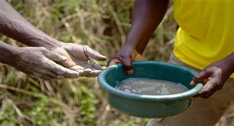 Cholera Outbreak 10 Lives Lost Over 300 Left Sick In Zimbabwe