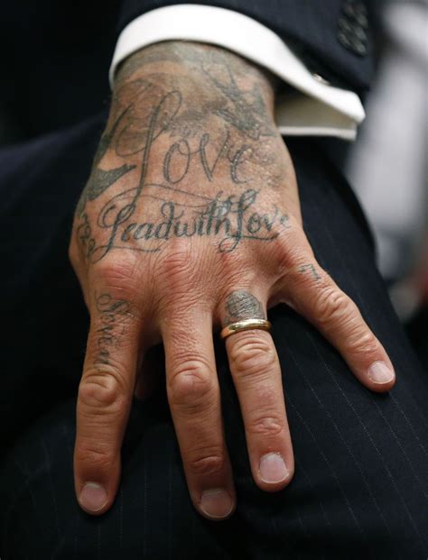 David Beckham Y Sus 60 Tatuajes El Significado De Cada Uno