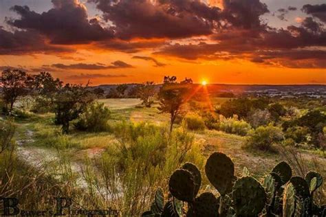 Pin By Dorothy Hicks On Sunrises And Sunsets Texas Sunset Sunset
