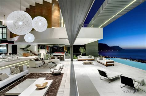Modern Private Residence With Dramatic Living Room Overlooking The