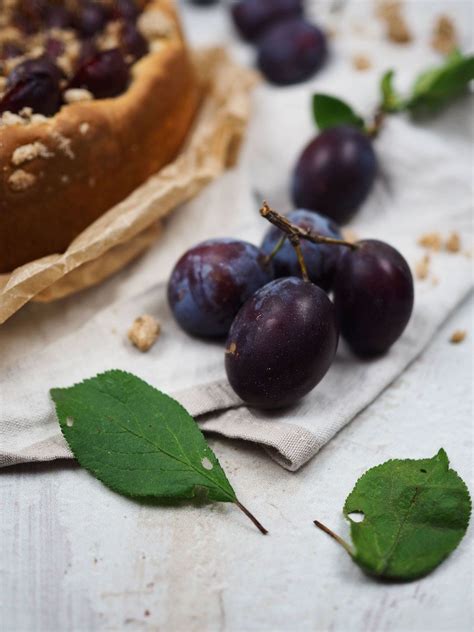 Hier findest du alle grundteige von mürbeteig klassische grundteige für kuchen. Saftiger Zwetschgenkuchen mit Hefeteig und Zimt-Tonka ...