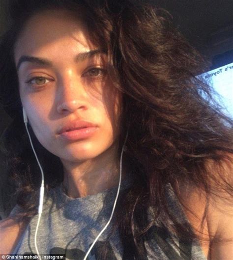 Shanina Shaik Shows Off Flawless Complexion In Makeup Free Selfie