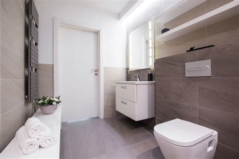 Genug platz auf engstem raum. Richtig lüften im Bad ohne Fenster: Tipps & Tricks
