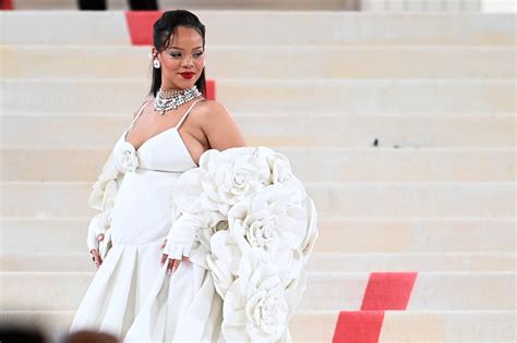 Rihanna Steps Down As Ceo Of Lingerie Brand Savage X Fenty