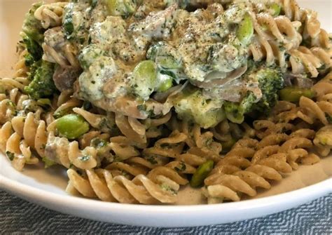 This creamy garlic mushroom pasta is a super easy and quick recipe to make for a delicious weeknight meal. Creamy Garlic Pasta Tasty / One Pot Garlic Parmesan Pasta Recipe By Tasty | diteloaipochi