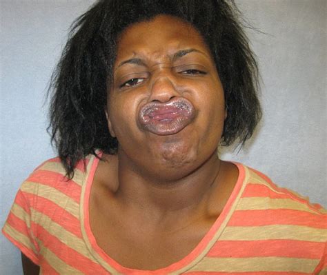 Is This The Worst Duckface Ever Ohio Woman Puckers Up For Outrageous