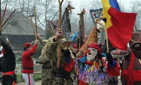 Obiceiuri și Tradiții De Iarnă în Ardeal Maramureș Bucovina și