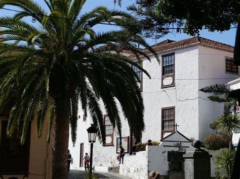 Angeben und passende objekte anzeigen. La Palma Santa Cruz weisses Haus | Weißes haus, Santa cruz ...